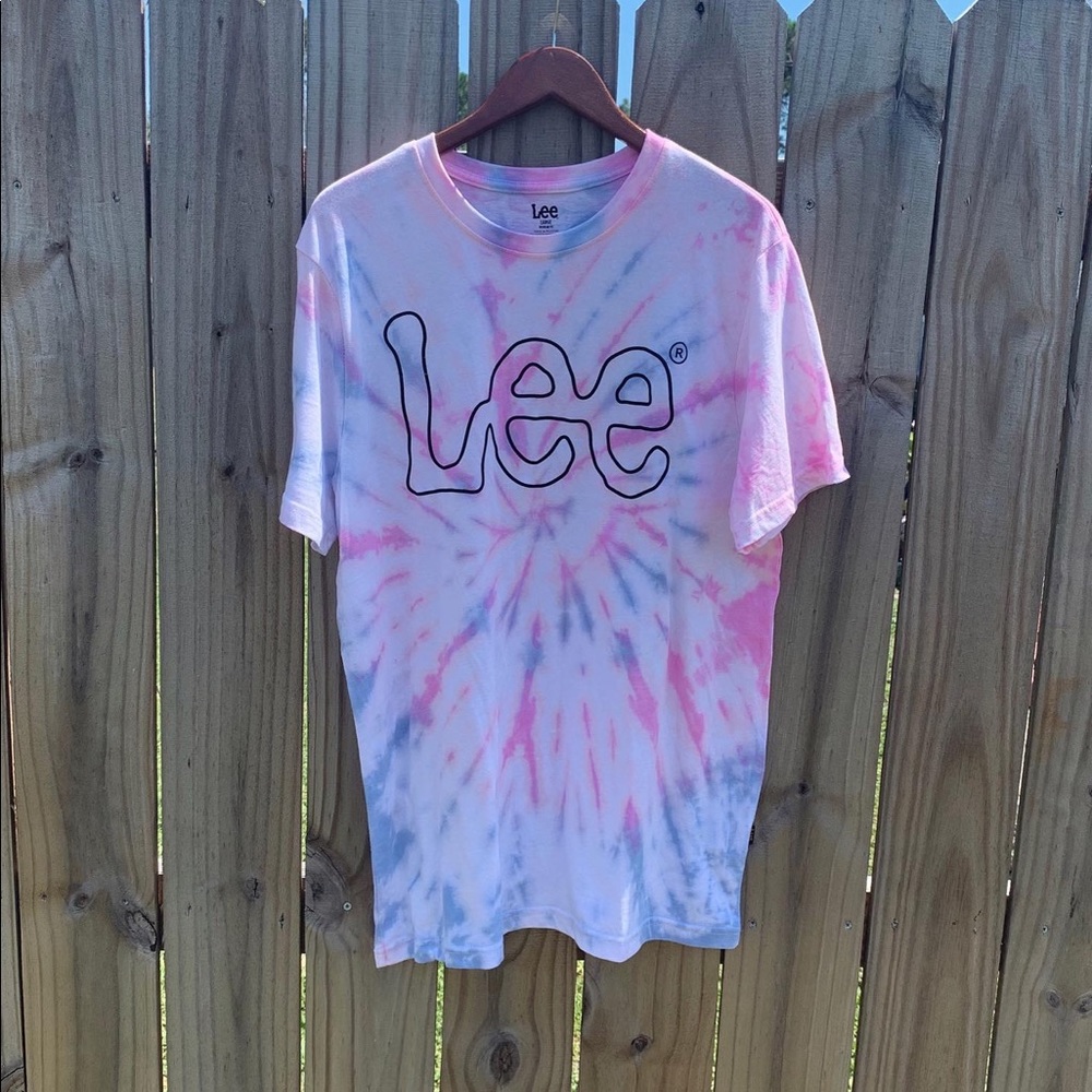 Lee Pink and Blue tie dye shirt